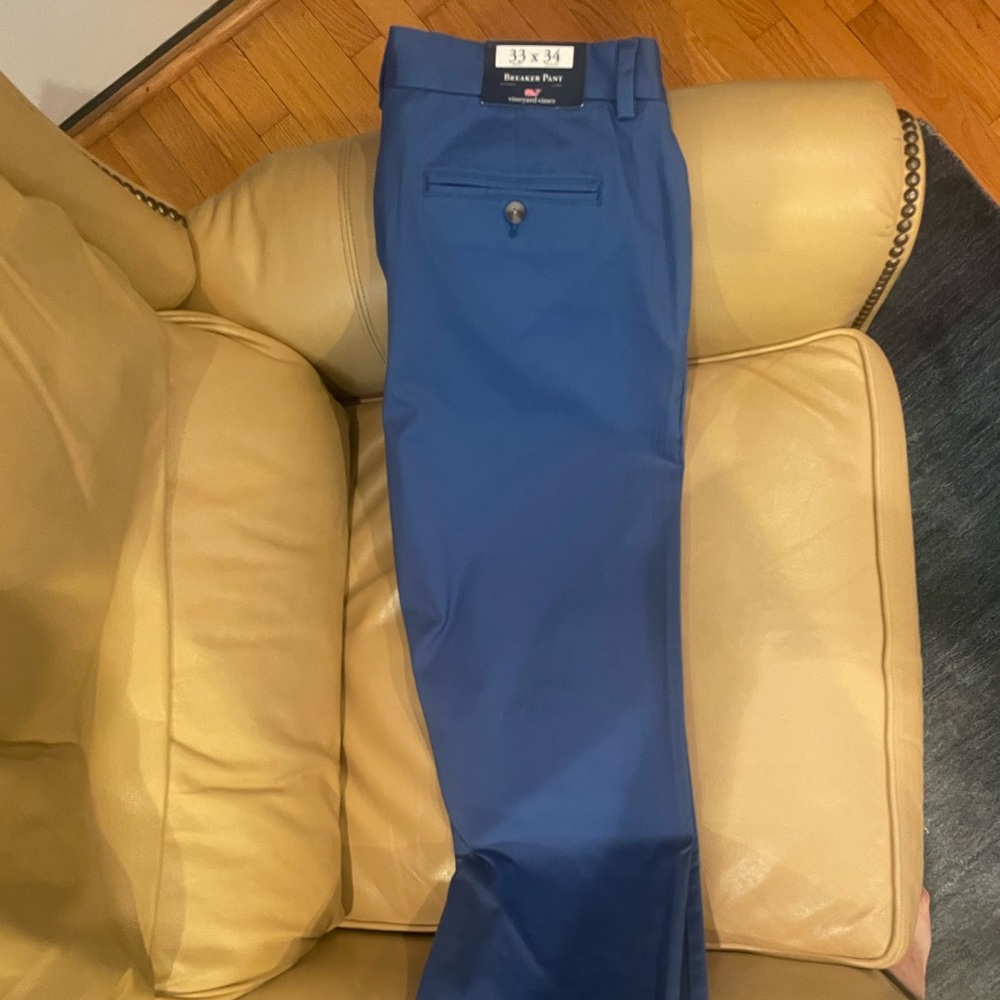 Vineyard Vines blue khakis